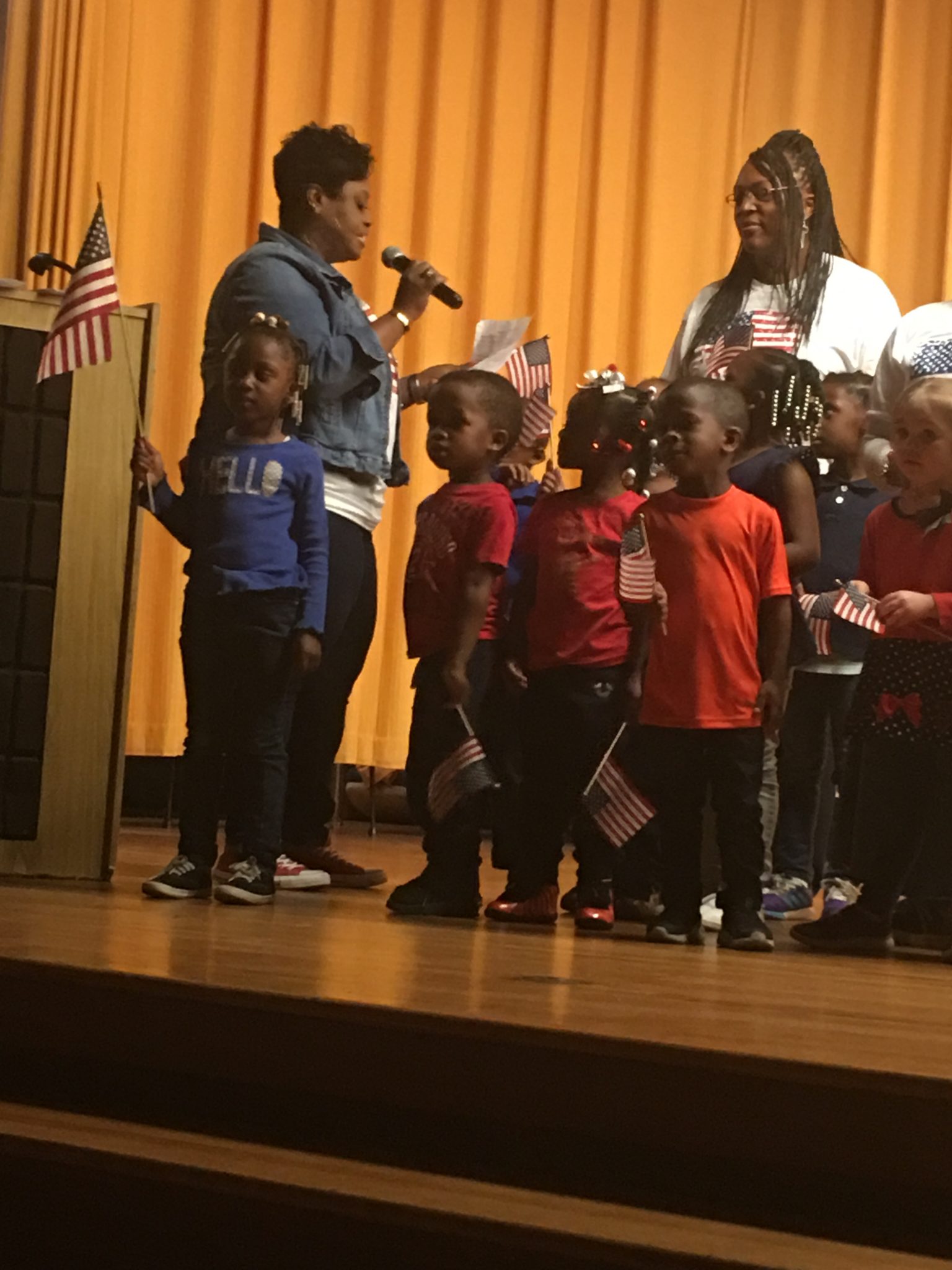 Head Start Greene Lamp 2024